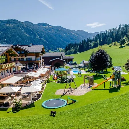 Hotel Taxerhof-3
